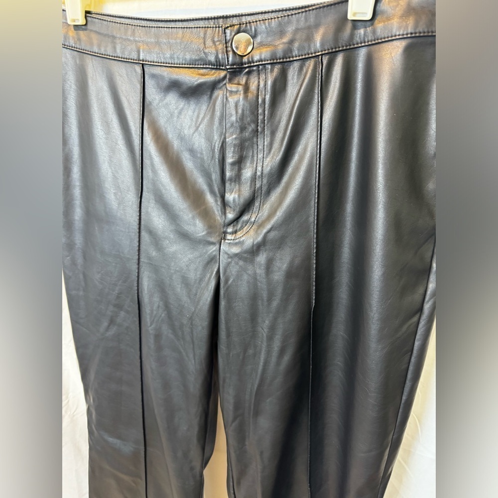 Wild Fable Black Faux Leather Straight Leg Pant Size 10 - Picture 2 of 8